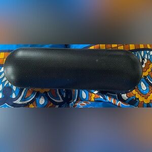 Beats Pill. Hardly used. No box, no charger.